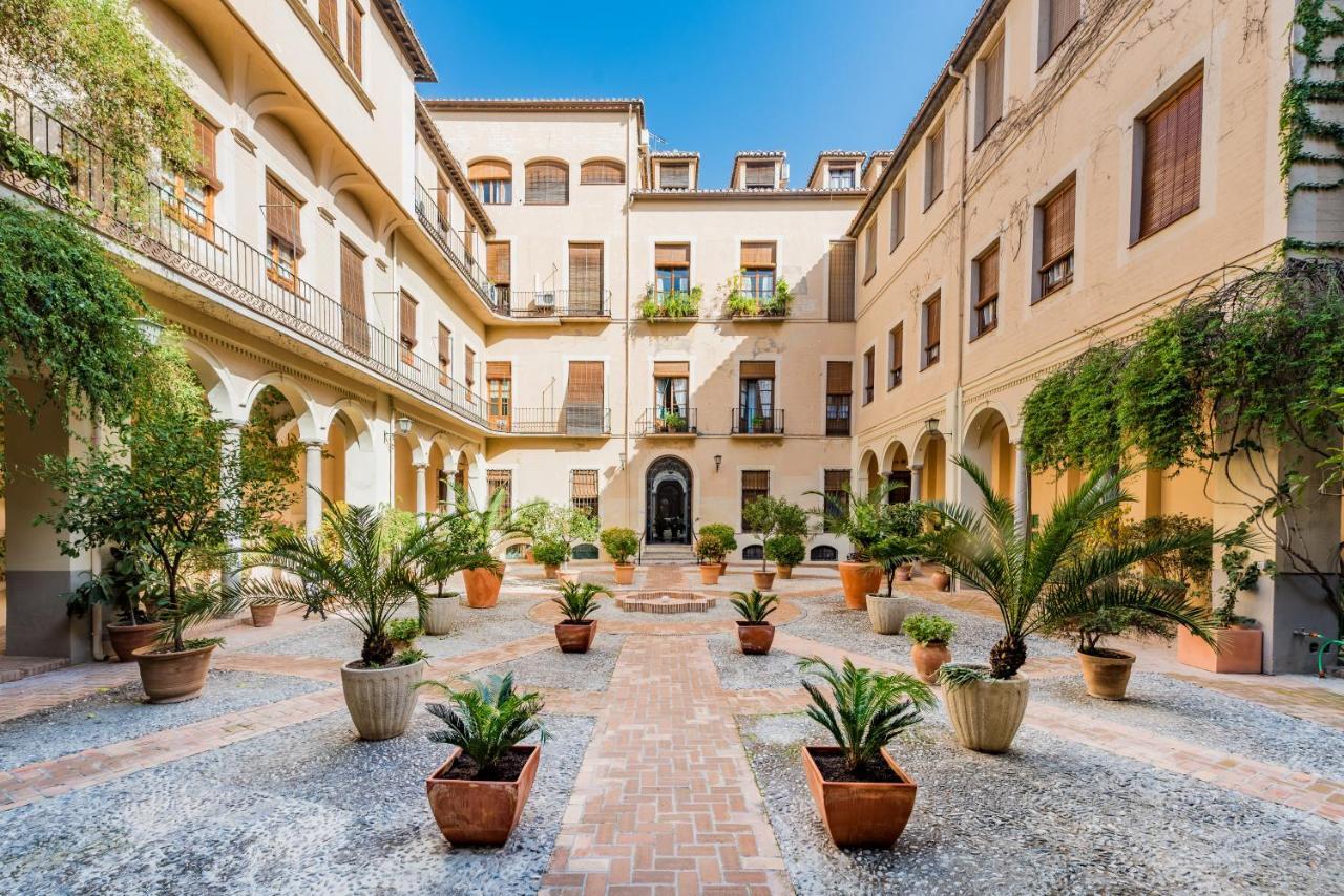 Patios De Garcia Lorca Granada
